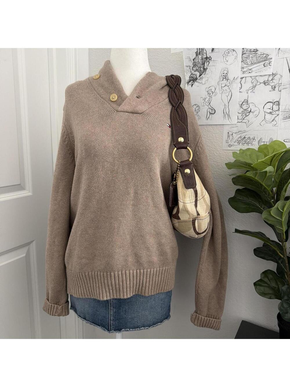 Tommy Hilfiger 100% percent cotton sweater